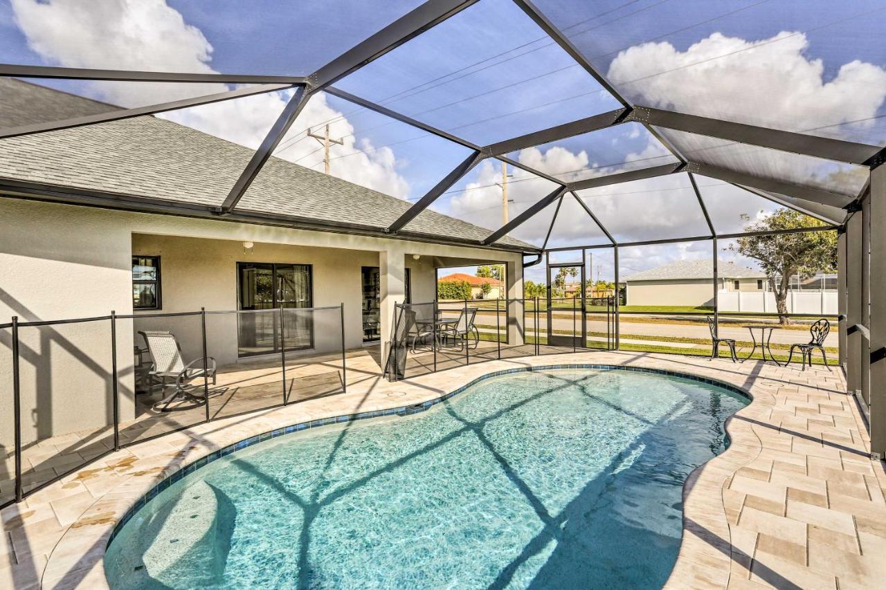 Central Cape Coral House With Private Screened Pool! Exterior photo